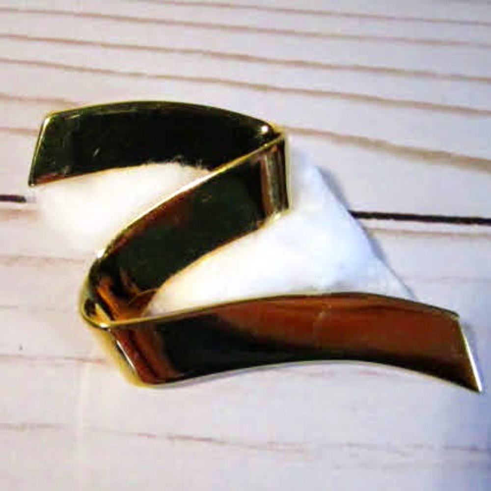Vintage Monet Shiny Gold Ribbon Brooch